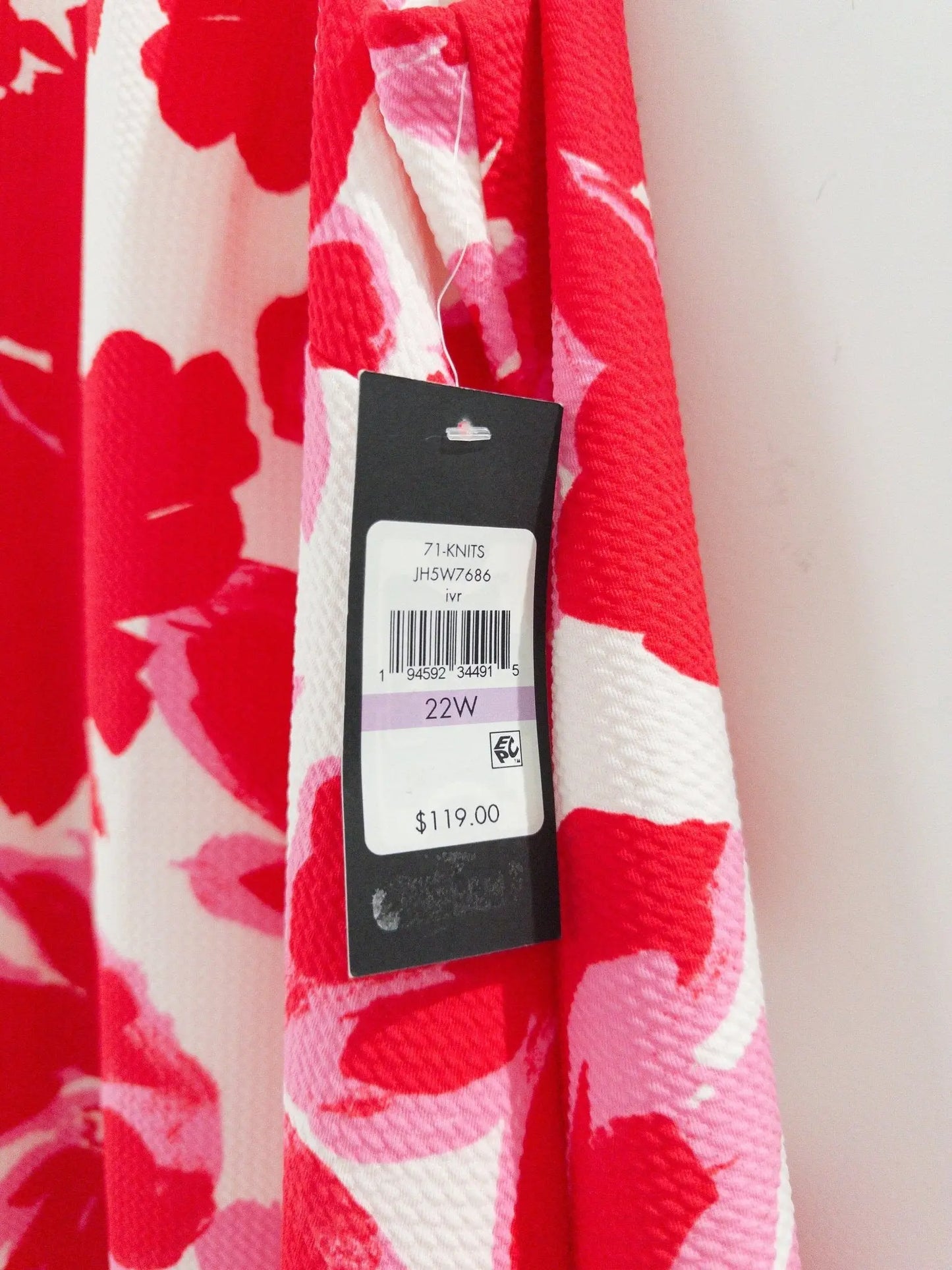Plus Size Floral - Print Sleeveless Shift Dress - Layalita