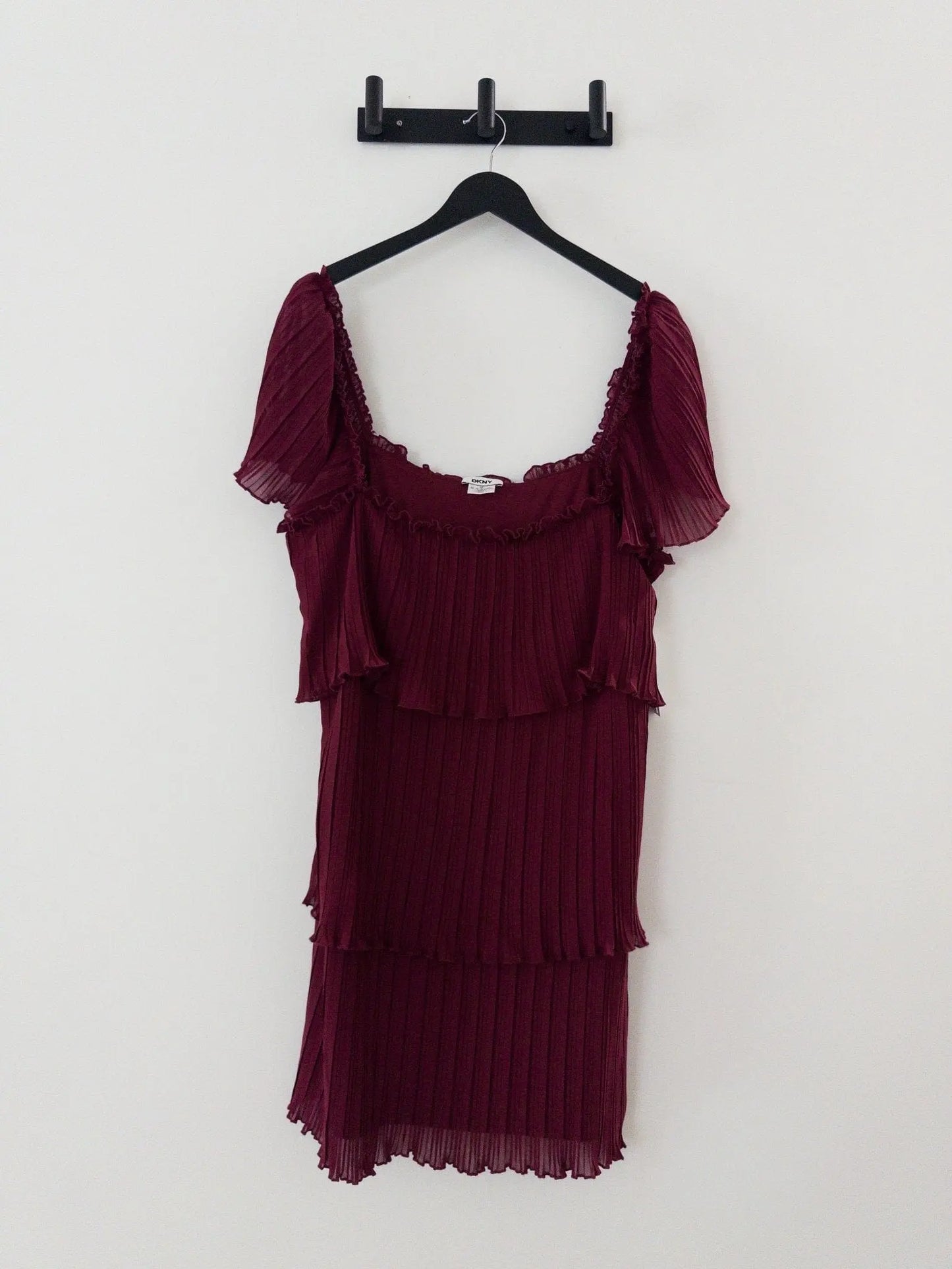 Square-Neck Pleated Tiered Short Dress DKNY