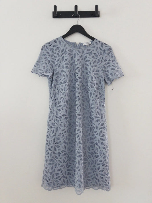 Burnout Lace Jewel-Neck Dress - Layalita