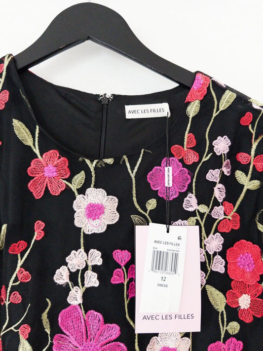 Floral-Embroidered Sheath Dress Avec Les Filles 