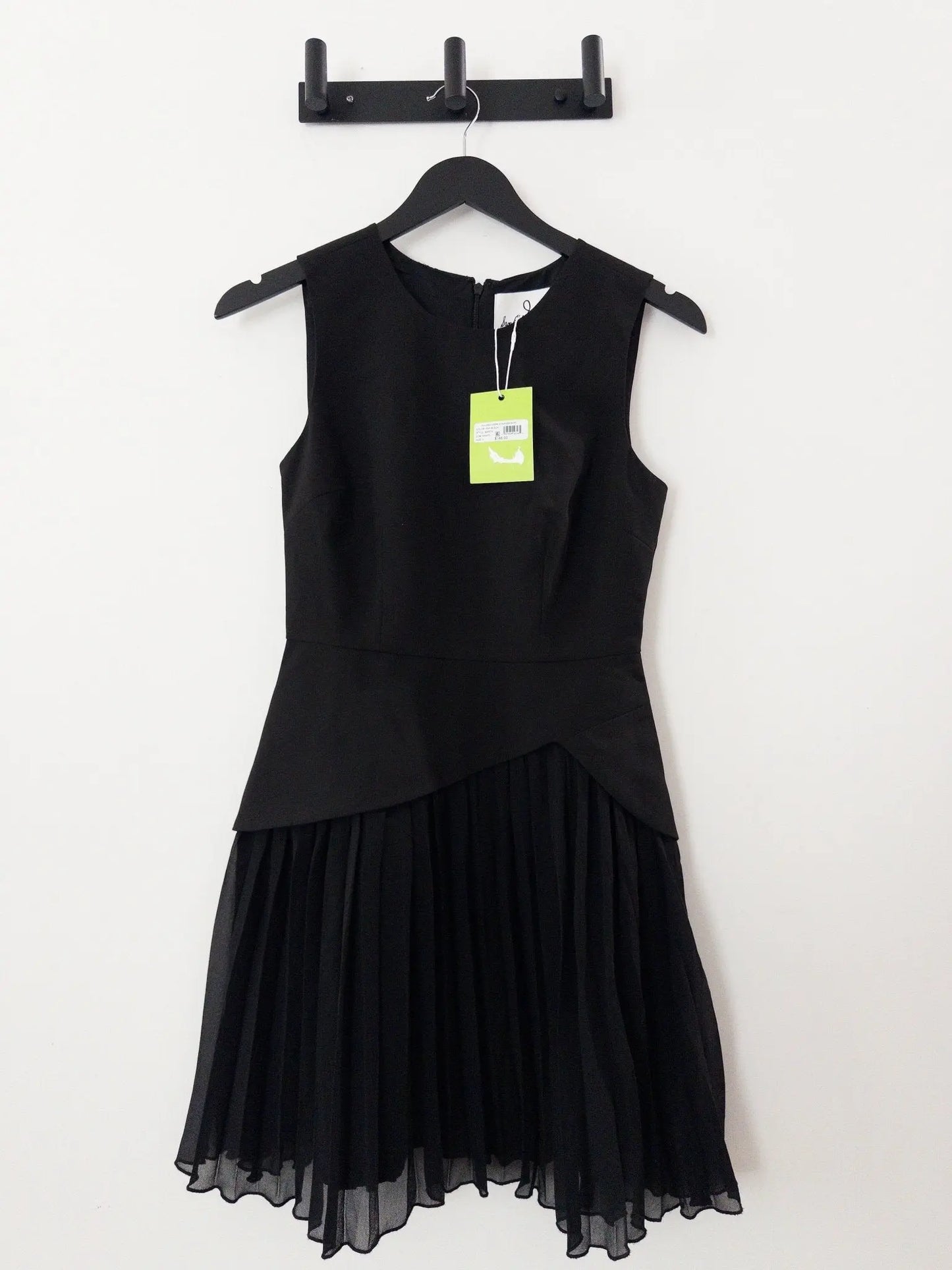 Mixed-Media Sleeveless Pleated Dress - Layalita