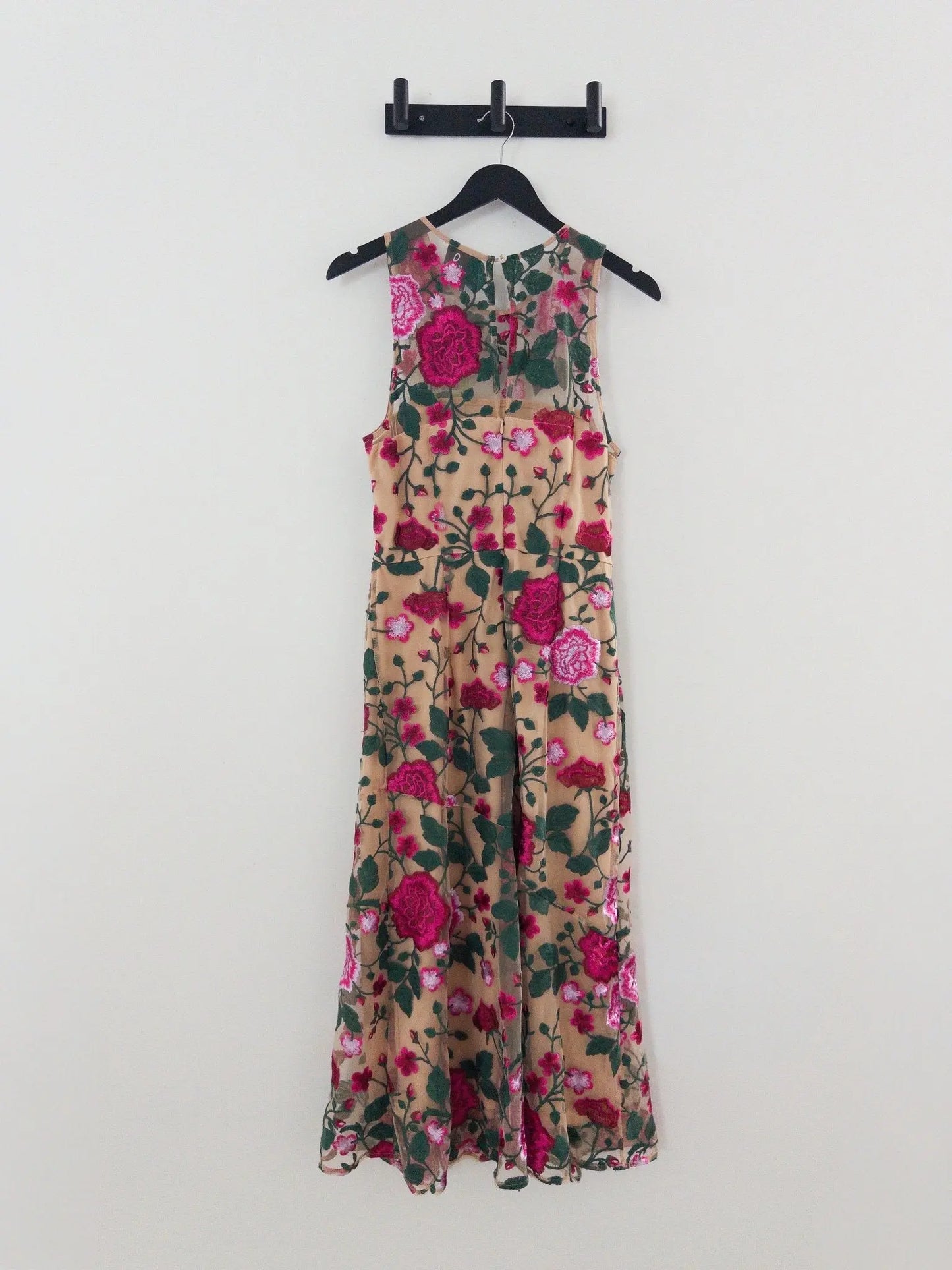 Pink Rose Embroidered Sleeveless Dress - Layalita