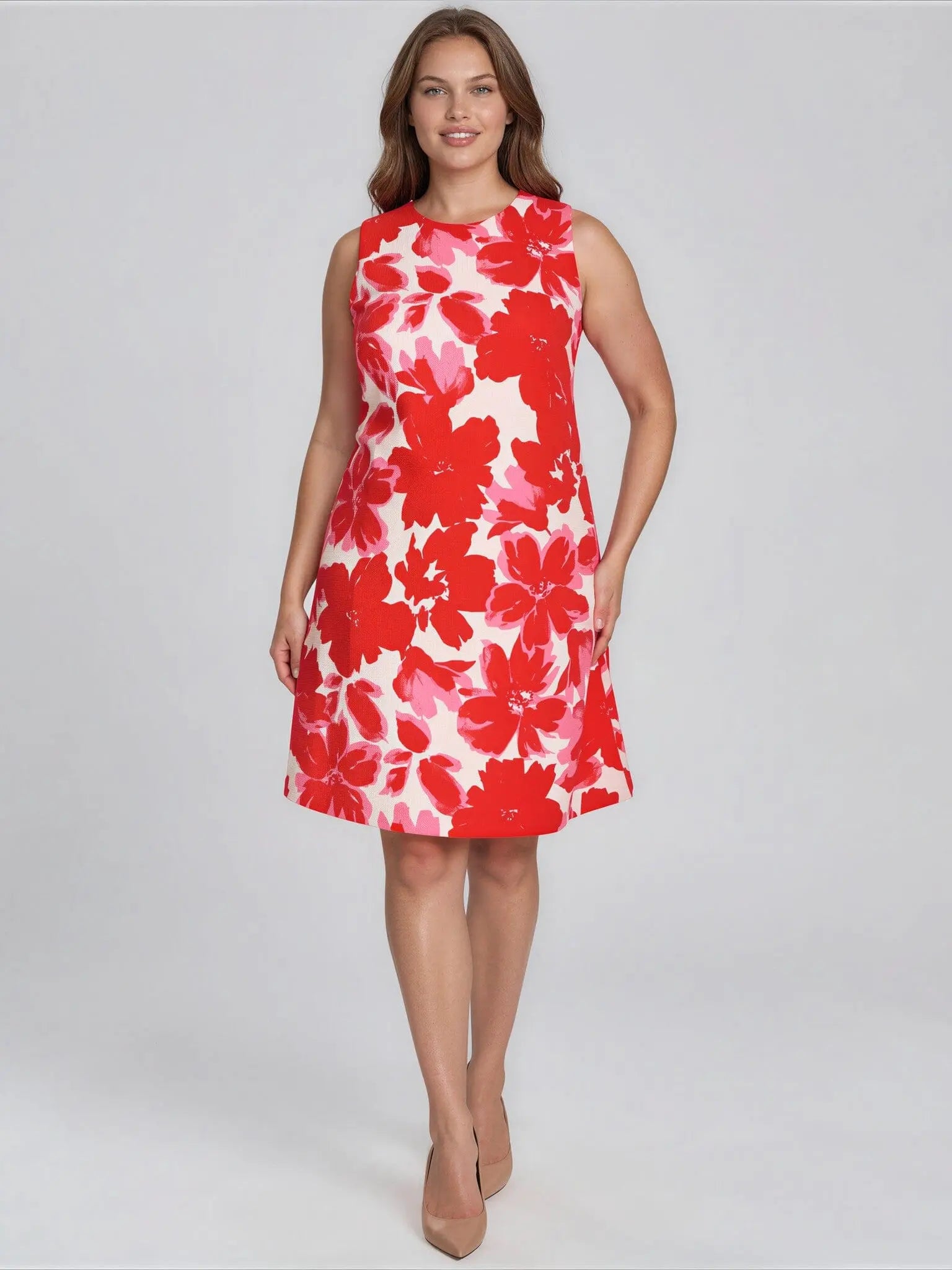 Plus Size Floral - Print Sleeveless Shift Dress - Layalita