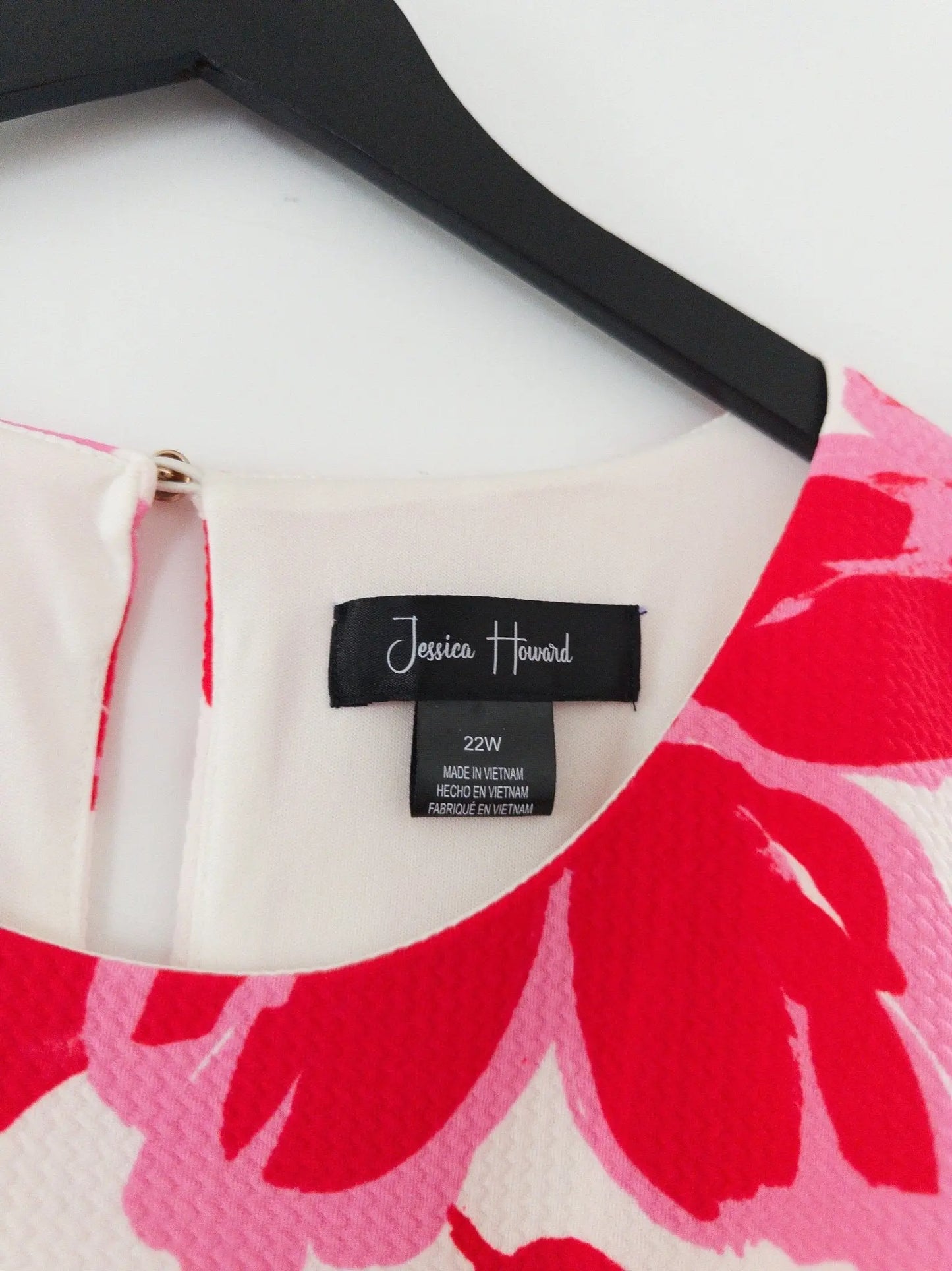 Plus Size Floral - Print Sleeveless Shift Dress - Layalita
