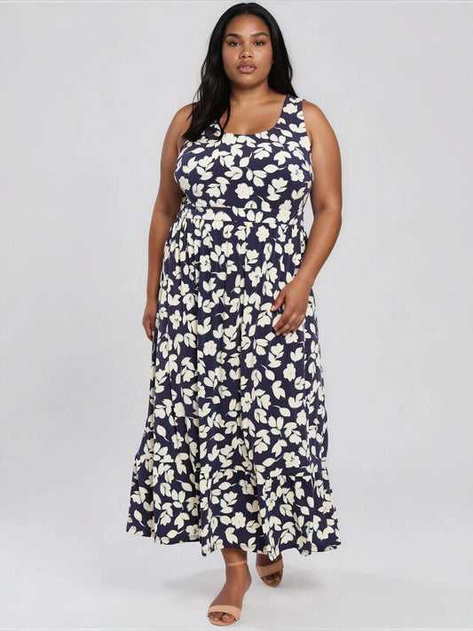 Plus Size Scoop - Neck Sleeveless Maxi Dress - Layalita