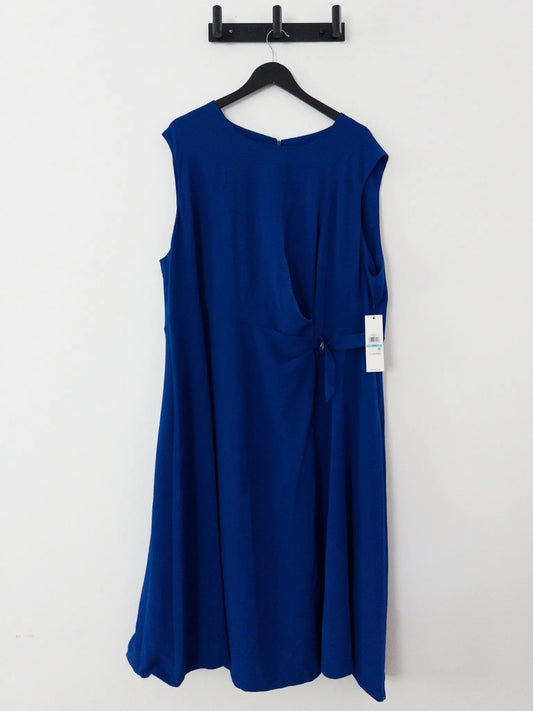 Plus Size Side - Cinched Sleeveless Midi Dress - Layalita