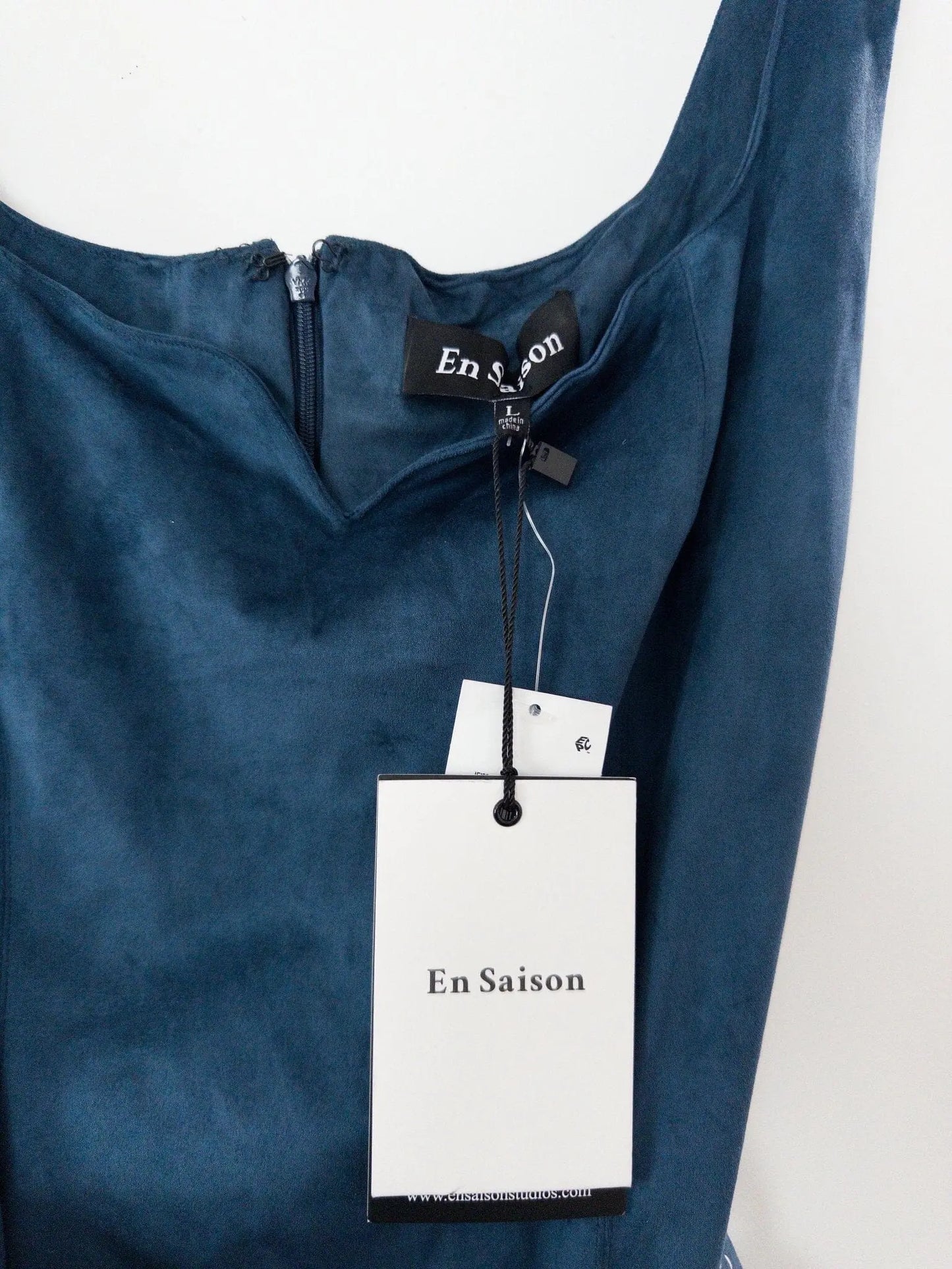 Robin Faux-Suede Tie-Waist Midi Dress En Saison 