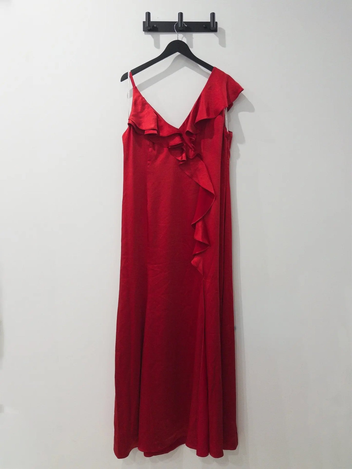 Ruffle - V - Neck Sleeveless Gown - Layalita